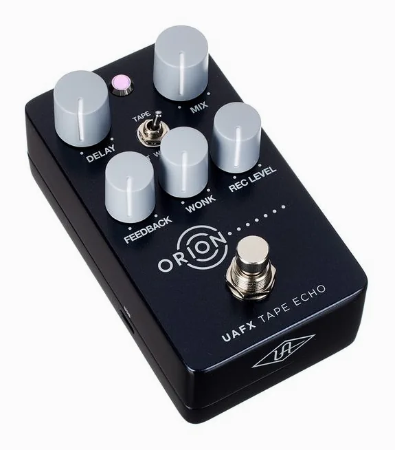 Universal Audio UAFX Orion Tape Echo, ingressi e uscite laterali
