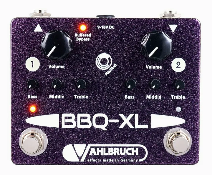 Vahlbruch BBQ-XL Buffer,Booster,EQ, footswitch in primo piano