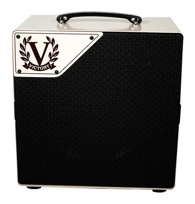 Victory Amplifiers Duchess Lunchbox Cabinet inquadrato di fronte su sfondo neutro