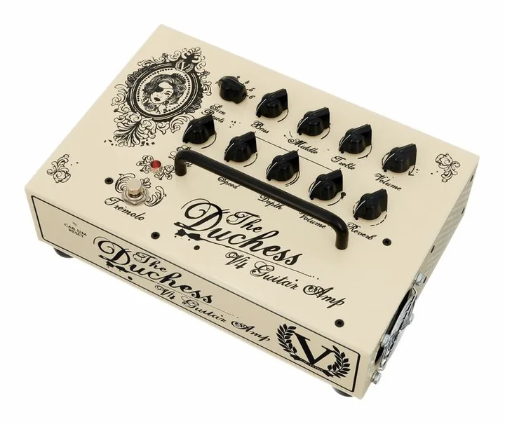 Victory Amplifiers V4 Duchess Power Amp TN-HP, logo e finiture del pannello frontale