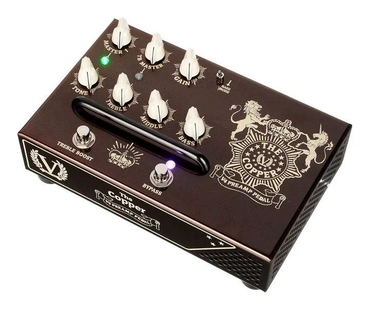 Victory Amplifiers V4 The Copper Preamp in primo piano frontale