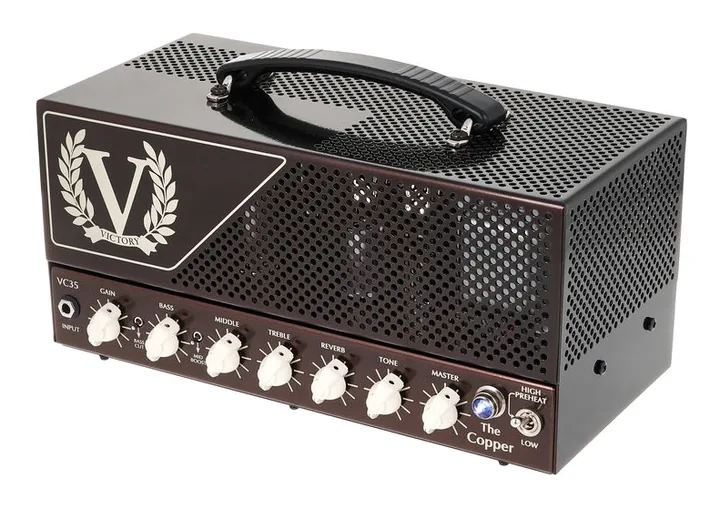 Victory Amplifiers VC35 The Copper Lunch Box inquadrato di fronte su sfondo neutro