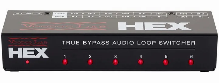 Voodoo Lab HEX Audio Loop Switcher, footswitch in primo piano
