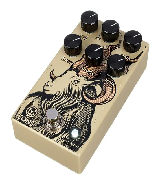 Walrus Audio Eons Fuzz inquadrato di fronte su sfondo neutro