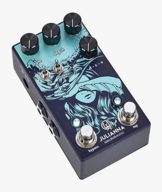 Walrus Audio Julianna Chorus, footswitch in primo piano