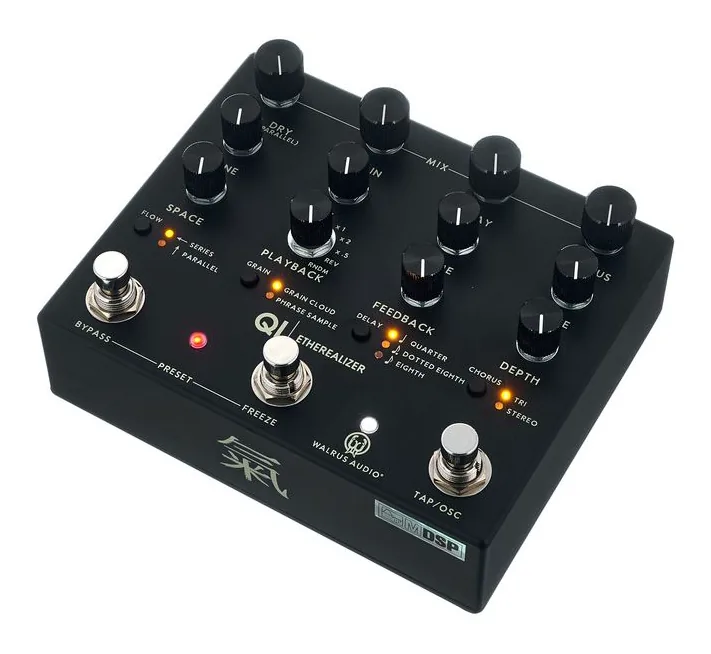 Walrus Audio Qi Etherealizer BK in primo piano frontale
