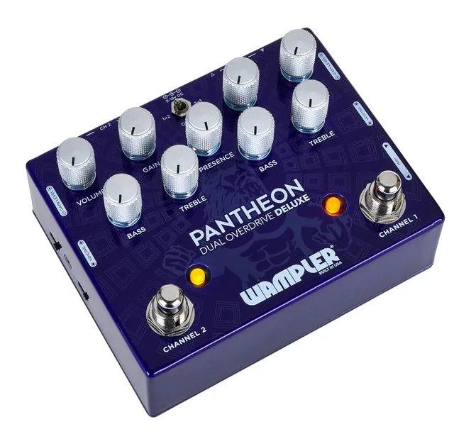 Wampler Dual Pantheon Overdrive, footswitch in primo piano