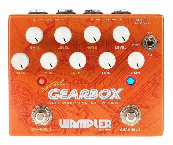 Wampler Gearbox Dual Overdrive, footswitch in primo piano