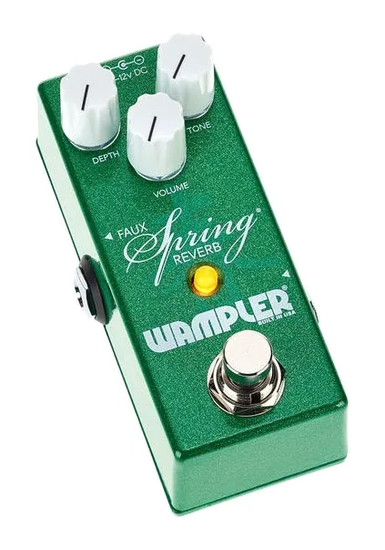 Wampler Mini Faux Spring Reverb, footswitch in primo piano