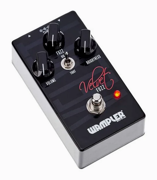 Wampler Velvet Fuzz, connettori sul retro dell'unita