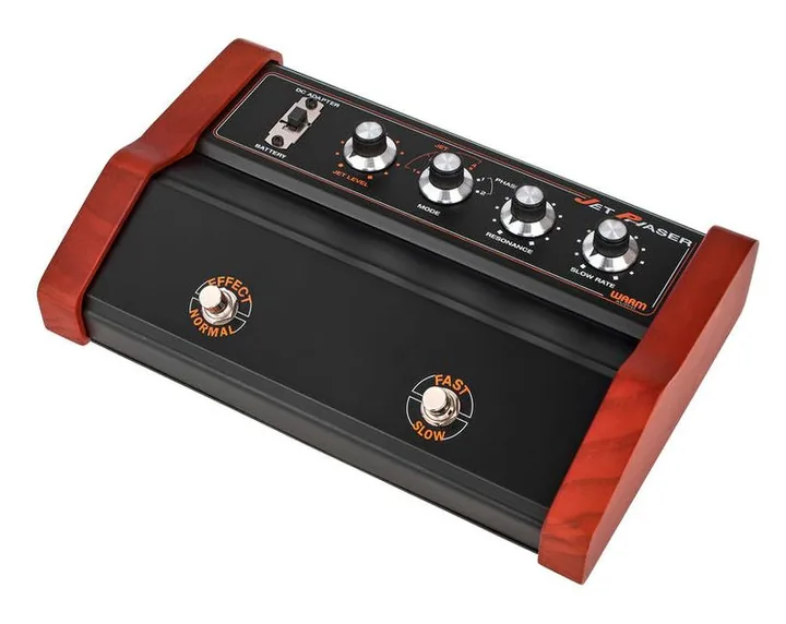 Warm Audio Jet Phaser visto di fronte