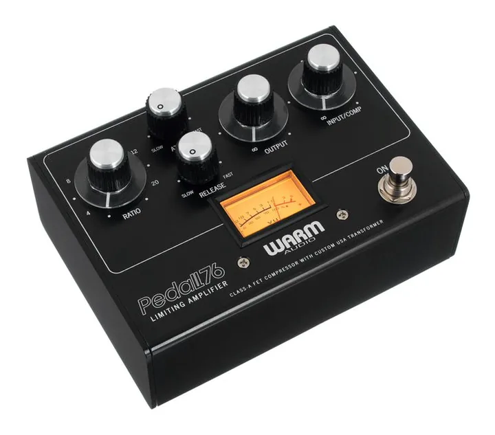 Warm Audio Pedal76 FET Compressor, ingressi e uscite laterali