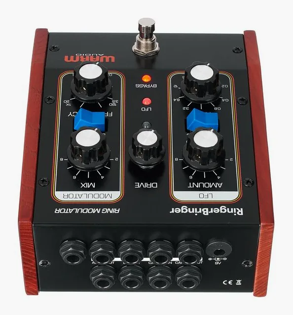 Warm Audio RingerBringer Ring Modulator, led e interruttore a pedale