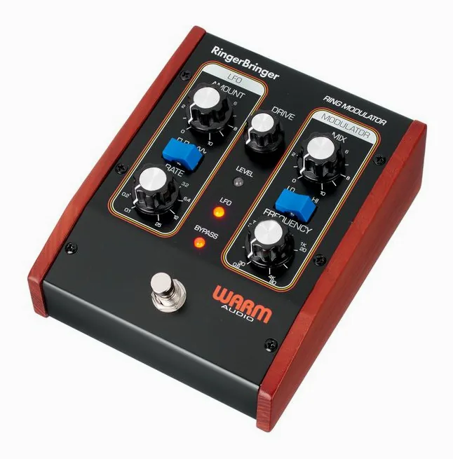 Warm Audio RingerBringer Ring Modulator visto di fronte
