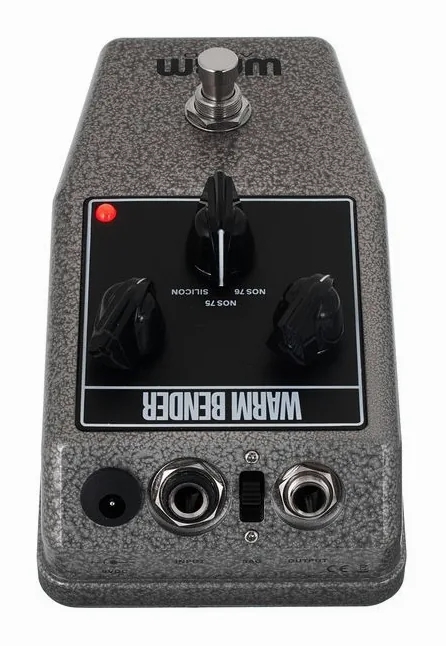 Warm Audio Warm Bender Fuzz, connettori sul retro dell'unita