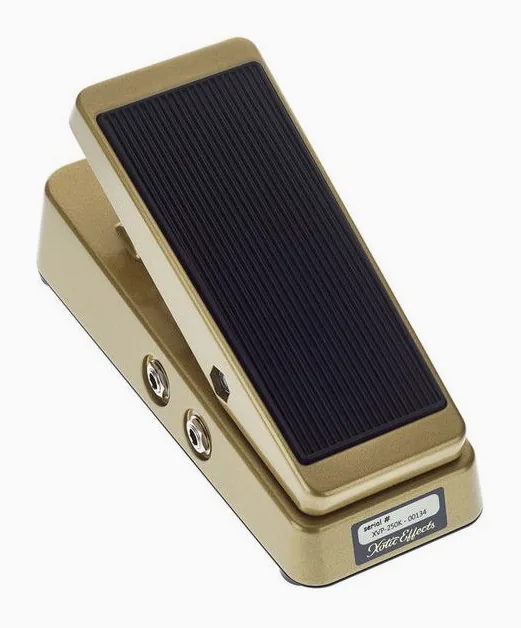 Xotic XVP-250K Volume Pedal, connettori sul retro dell'unita