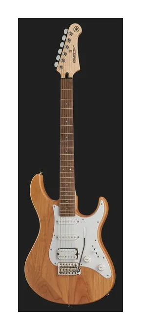 Yamaha Pacifica 112J YNS, curve del body viste dall'alto