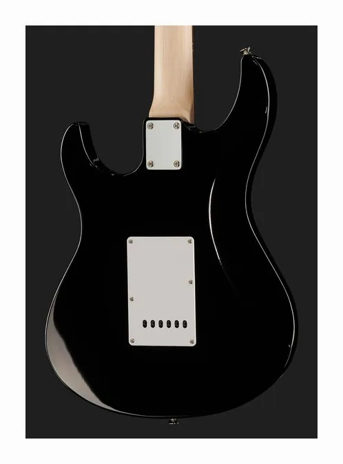 Yamaha Pacifica 112J BL, corpo e verniciatura in primo piano