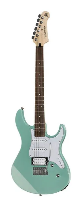Yamaha Pacifica 112V SB RL inquadrato di fronte su sfondo neutro