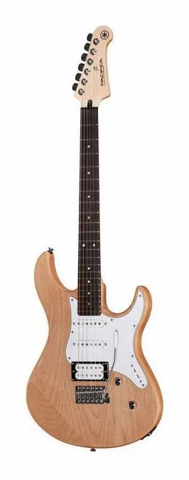 Yamaha Pacifica 112V YNS RL visto di fronte