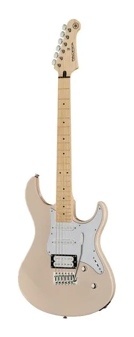 Yamaha Pacifica 112VM SP RL inquadrato di fronte su sfondo neutro