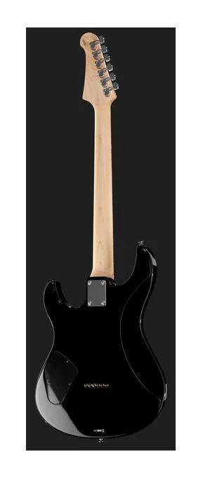 Yamaha Pacifica 120H BK, curve del body viste dall'alto