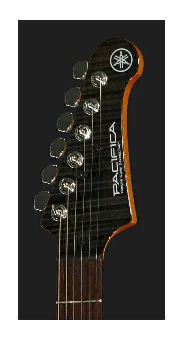 Yamaha Pacifica 611 V FM TBL, paletta con meccaniche e logo