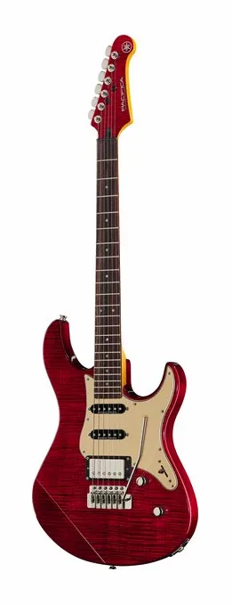 Yamaha Pacifica 612V II FMX FR inquadrato di fronte su sfondo neutro