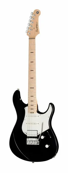 Yamaha Pacifica Std+ 12 Black MF in primo piano frontale