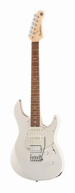 Yamaha Pacifica Std+12 Shell White RF inquadrato di fronte su sfondo neutro