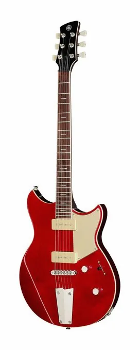 Yamaha Revstar RSS02T Fired Red fotografato frontalmente