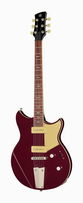 Yamaha Revstar RSS02T Hot Merlot inquadrato di fronte su sfondo neutro