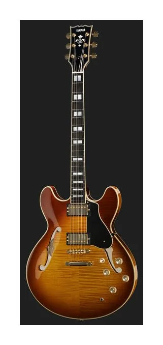 Yamaha SA2200VS, curve del body viste dall'alto