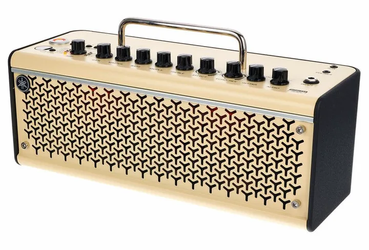 Yamaha THR10IIW in primo piano frontale