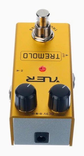 Yuer RF-10 Series Tremolo, connettori sul retro dell'unita