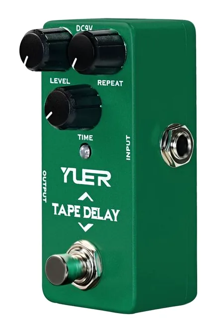 Yuer RS-25 Tape Delay, footswitch in primo piano