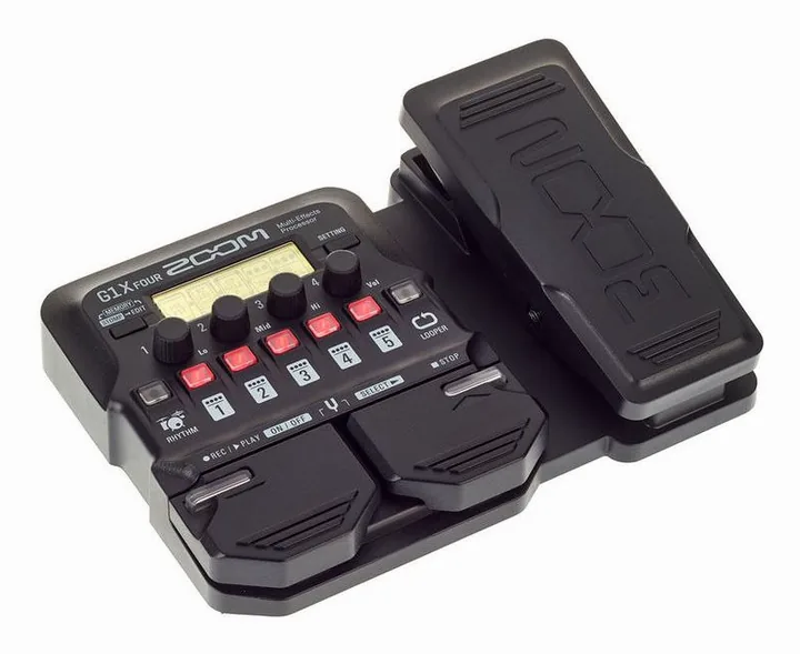 Zoom G1X Four Multi Effect-Pedal, ingressi e uscite laterali