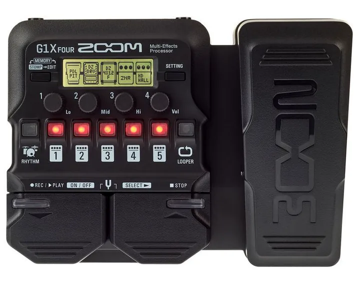 Zoom G1X Four Multi Effect-Pedal, manopole viste dall'alto