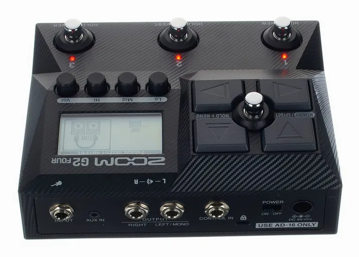 Zoom G2 FOUR Guitar Multi-Effect, connettori sul retro dell'unita