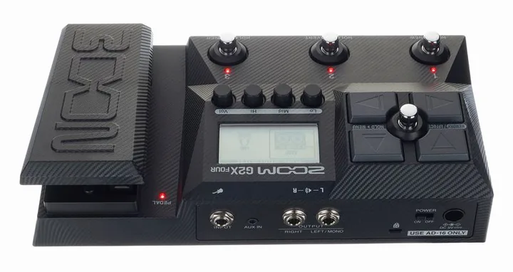 Zoom G2X FOUR Guitar Multi-Effect, ingressi e uscite laterali